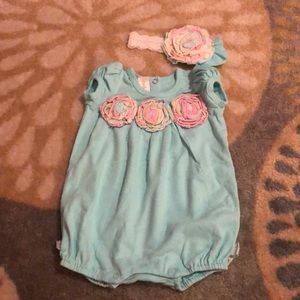 🌸Isobella & Chloe Floral Romper sz. 6MO🌸